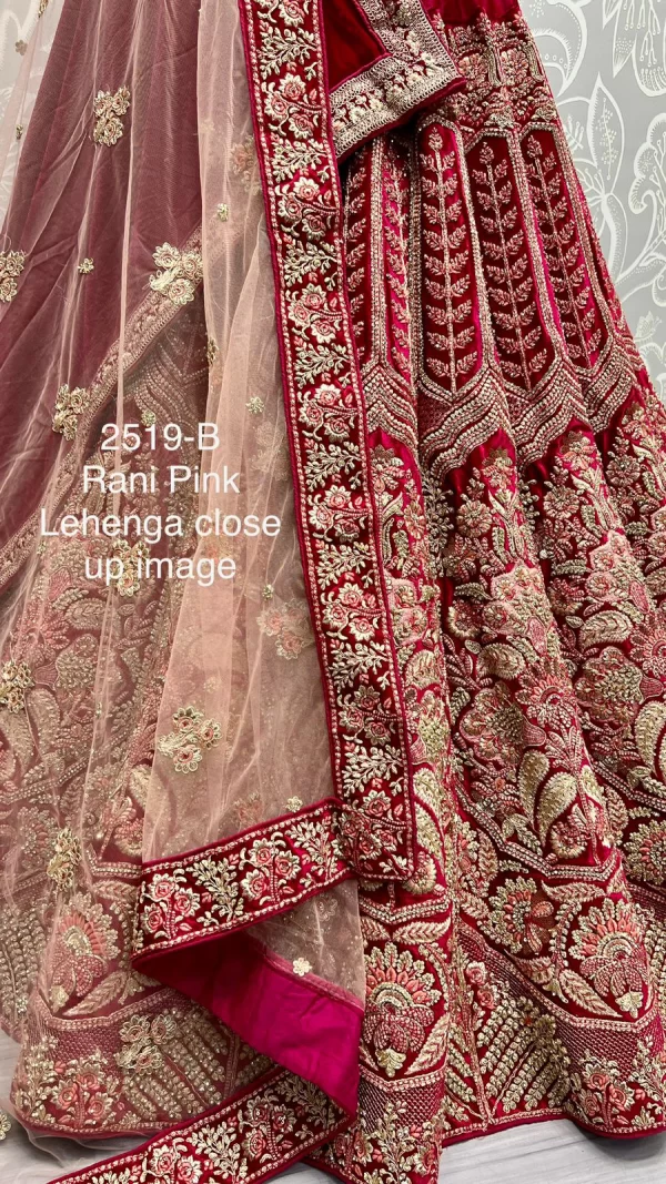 Lehengacholi with double Dupatta ( Red)